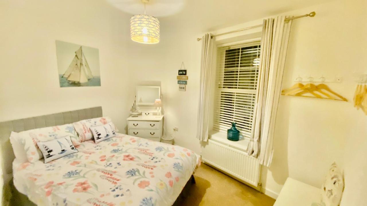 The Bonting Beautiful Three Bed Townhouse Near Harbour And Beach 토키 외부 사진