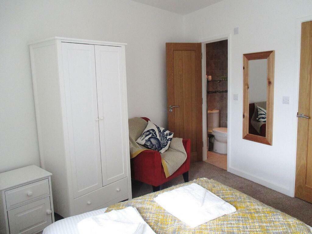 The Bonting Beautiful Three Bed Townhouse Near Harbour And Beach 토키 외부 사진